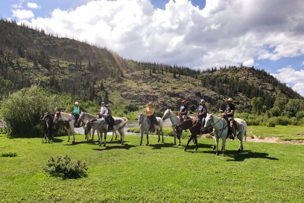 horseback riding creede colorado 01